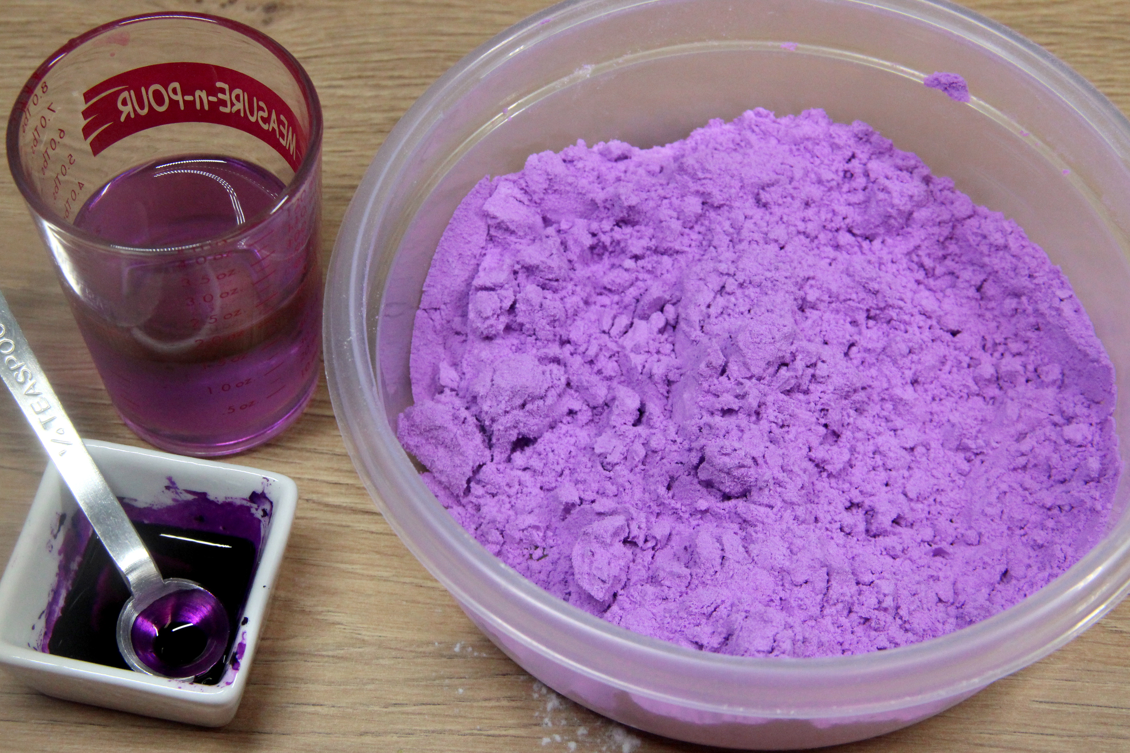 Mixing a Custom Purple Dye Using Red 28 and Blue 1 for Bath Bombs